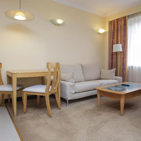 Chagala Atyrau Hotel Eksteriør bilde