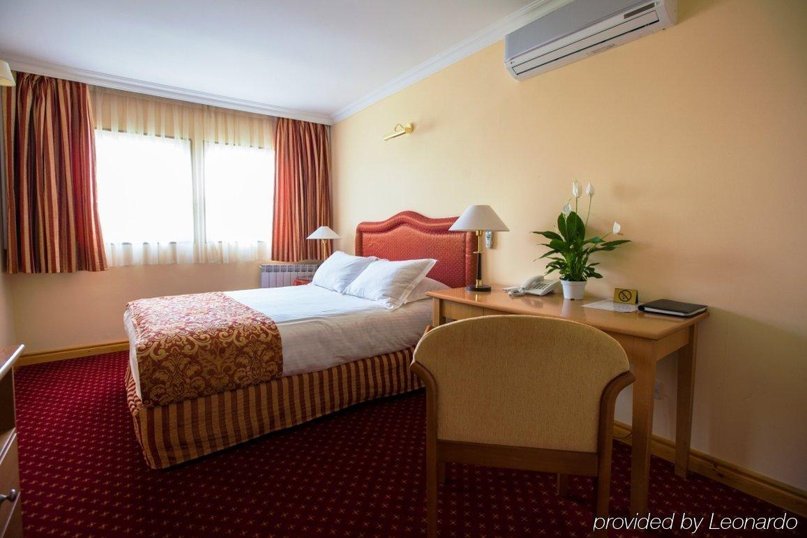 Chagala Atyrau Hotel Eksteriør bilde