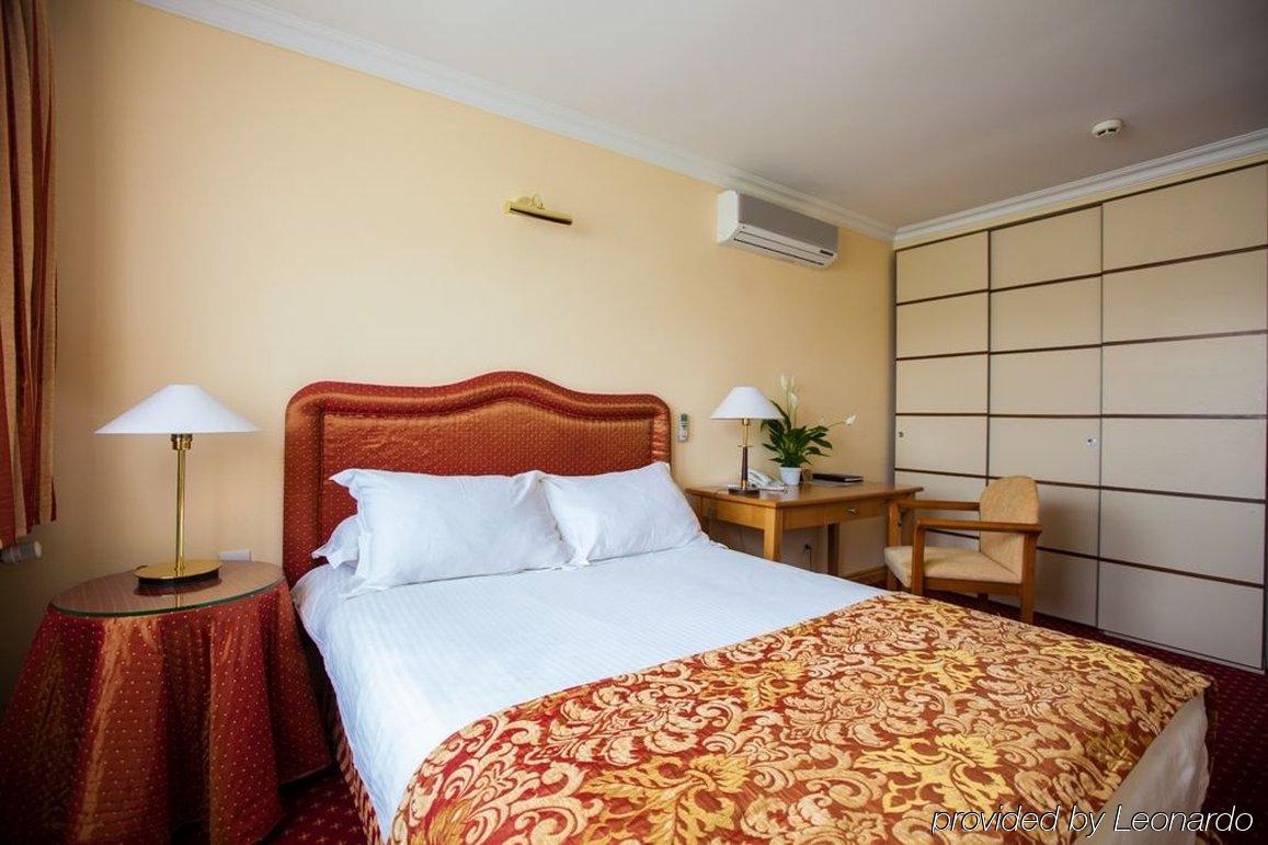 Chagala Atyrau Hotel Eksteriør bilde